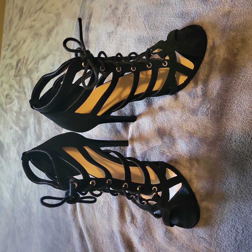 Shoe